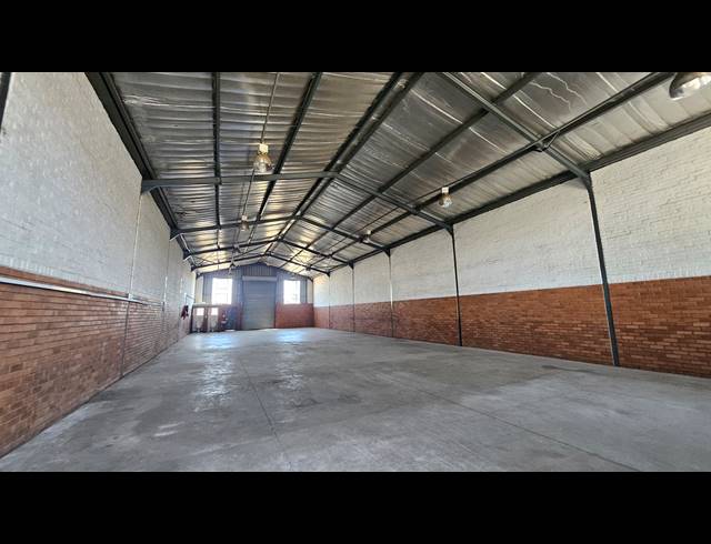 330M² WAREHOUSE TO LET IN ROSSLYN